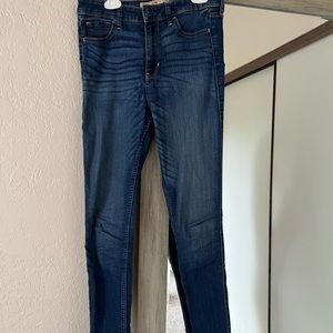 Hollister super skinny high rise jeans size 27
